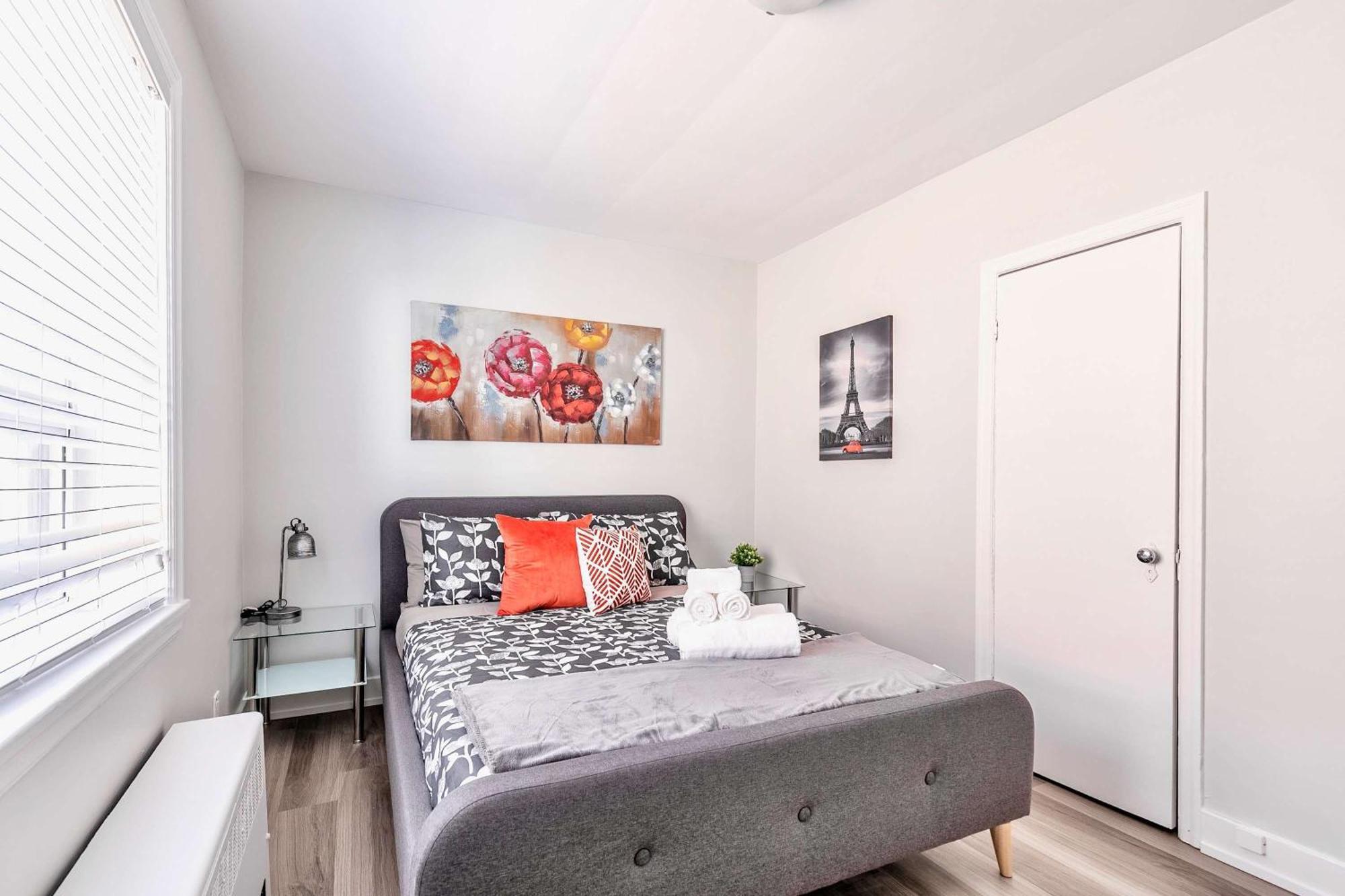 Modern Apartment In Corktown Hamilton Sleeps 4 Dış mekan fotoğraf
